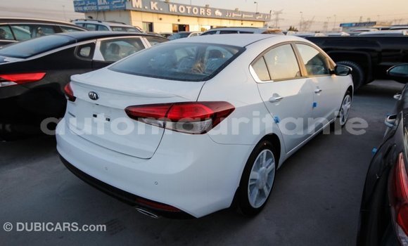 Acheter Import Voiture Kia Cerato Blanc à Import - Dubai, Adrar Acheter Import Voiture Kia Cerato Blanc à Import - Dubai, Adrar