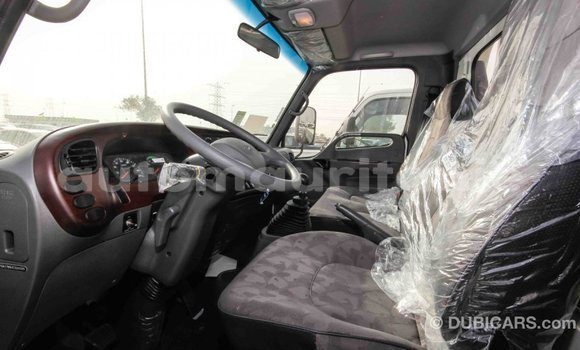 Acheter Import Voiture Hyundai Accent Blanc à Import - Dubai, Adrar Acheter Import Voiture Hyundai Accent Blanc à Import - Dubai, Adrar