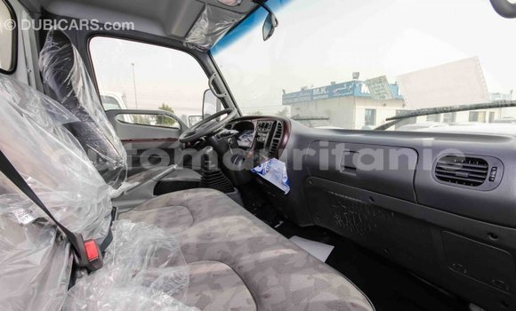 Acheter Import Voiture Hyundai Accent Blanc à Import - Dubai, Adrar Acheter Import Voiture Hyundai Accent Blanc à Import - Dubai, Adrar