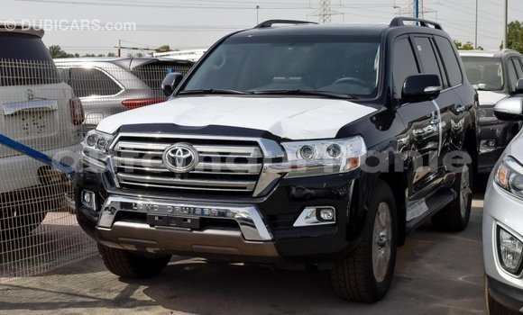 Acheter Import Voiture Toyota Land Cruiser Noir à Import - Dubai, Adrar Acheter Import Voiture Toyota Land Cruiser Noir à Import - Dubai, Adrar
