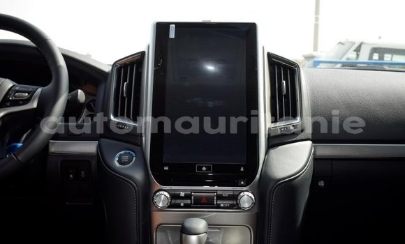Acheter Import Voiture Toyota Land Cruiser Noir à Import - Dubai, Adrar Acheter Import Voiture Toyota Land Cruiser Noir à Import - Dubai, Adrar