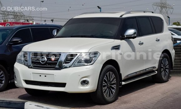 Acheter Import Voiture Nissan Patrol Blanc à Import - Dubai, Adrar Acheter Import Voiture Nissan Patrol Blanc à Import - Dubai, Adrar