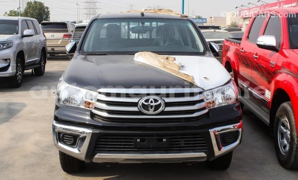 Acheter Import Voiture Toyota Hilux Noir à Import - Dubai, Adrar Acheter Import Voiture Toyota Hilux Noir à Import - Dubai, Adrar