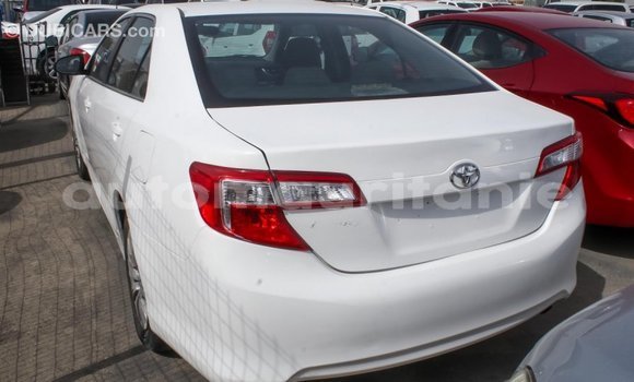 Acheter Import Voiture Toyota Camry Blanc à Import - Dubai, Adrar Acheter Import Voiture Toyota Camry Blanc à Import - Dubai, Adrar