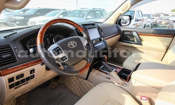 Acheter Import Voiture Toyota Land Cruiser Blanc à Import - Dubai, Adrar Acheter Import Voiture Toyota Land Cruiser Blanc à Import - Dubai, Adrar