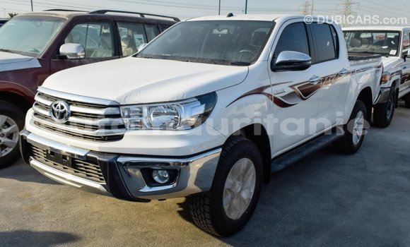Acheter Import Voiture Toyota Hilux Blanc à Import - Dubai, Adrar Acheter Import Voiture Toyota Hilux Blanc à Import - Dubai, Adrar