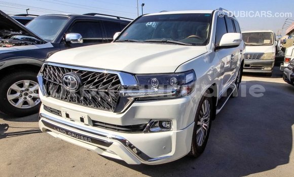 Acheter Import Voiture Toyota Land Cruiser Blanc à Import - Dubai, Adrar Acheter Import Voiture Toyota Land Cruiser Blanc à Import - Dubai, Adrar