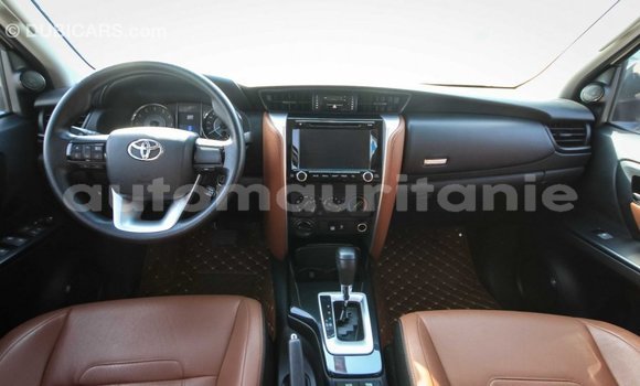 Acheter Import Voiture Toyota Fortuner Blanc à Import - Dubai, Adrar Acheter Import Voiture Toyota Fortuner Blanc à Import - Dubai, Adrar