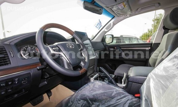 Acheter Import Voiture Toyota Land Cruiser Blanc à Import - Dubai, Adrar Acheter Import Voiture Toyota Land Cruiser Blanc à Import - Dubai, Adrar