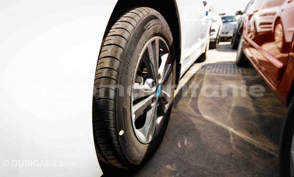 Acheter Import Voiture Hyundai Elantra Blanc à Import - Dubai, Adrar Acheter Import Voiture Hyundai Elantra Blanc à Import - Dubai, Adrar