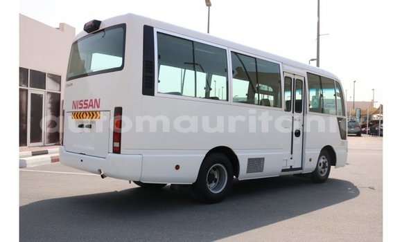 Acheter Import Voiture Nissan 350Z Blanc à Import - Dubai, Adrar Acheter Import Voiture Nissan 350Z Blanc à Import - Dubai, Adrar