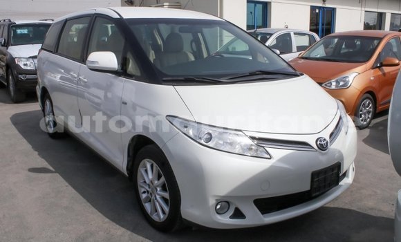 Acheter Import Voiture Toyota Previa Blanc à Import - Dubai, Adrar Acheter Import Voiture Toyota Previa Blanc à Import - Dubai, Adrar