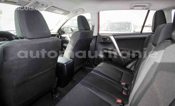 Acheter Import Utilitaire Toyota HiAce Rouge à Import - Dubai, Adrar Acheter Import Utilitaire Toyota HiAce Rouge à Import - Dubai, Adrar