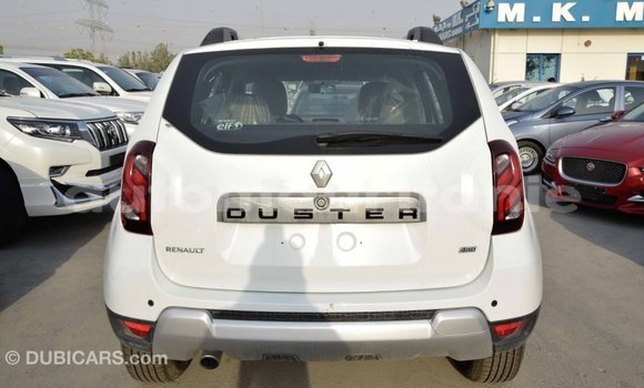 Acheter Import Voiture Renault Duster Blanc à Import - Dubai, Adrar Acheter Import Voiture Renault Duster Blanc à Import - Dubai, Adrar