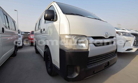 Acheter Import Voiture Toyota Hiace Blanc à Import - Dubai, Adrar Acheter Import Voiture Toyota Hiace Blanc à Import - Dubai, Adrar