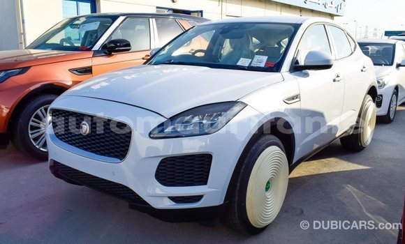 Acheter Import Voiture Jaguar E-Pace Blanc à Import - Dubai, Adrar Acheter Import Voiture Jaguar E-Pace Blanc à Import - Dubai, Adrar