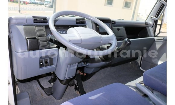 Acheter Import Voiture Mitsubishi Carisma Blanc à Import - Dubai, Adrar