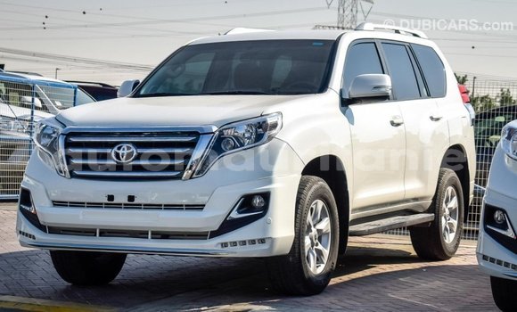 Acheter Import Voiture Toyota Prado Blanc à Import - Dubai, Adrar Acheter Import Voiture Toyota Prado Blanc à Import - Dubai, Adrar