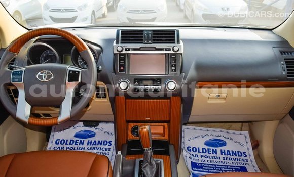 Acheter Import Voiture Toyota Prado Blanc à Import - Dubai, Adrar Acheter Import Voiture Toyota Prado Blanc à Import - Dubai, Adrar