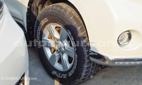Acheter Import Voiture Toyota Prado Blanc à Import - Dubai, Adrar Acheter Import Voiture Toyota Prado Blanc à Import - Dubai, Adrar