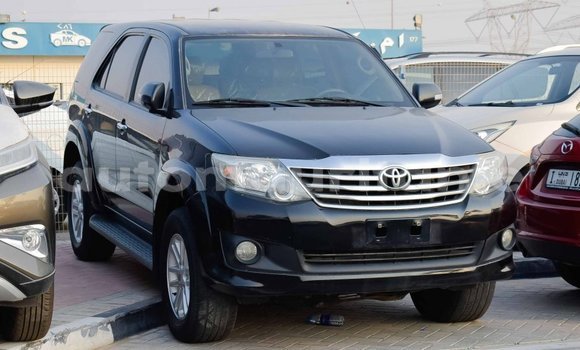 Acheter Import Voiture Toyota Fortuner Noir à Import - Dubai, Adrar Acheter Import Voiture Toyota Fortuner Noir à Import - Dubai, Adrar