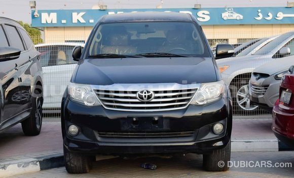 Acheter Import Voiture Toyota Fortuner Noir à Import - Dubai, Adrar Acheter Import Voiture Toyota Fortuner Noir à Import - Dubai, Adrar