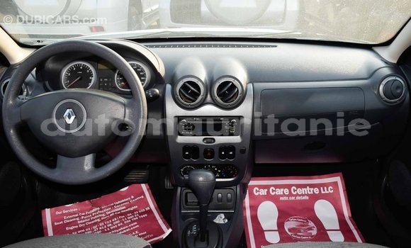 Acheter Import Voiture Renault Duster Blanc à Import - Dubai, Adrar Acheter Import Voiture Renault Duster Blanc à Import - Dubai, Adrar