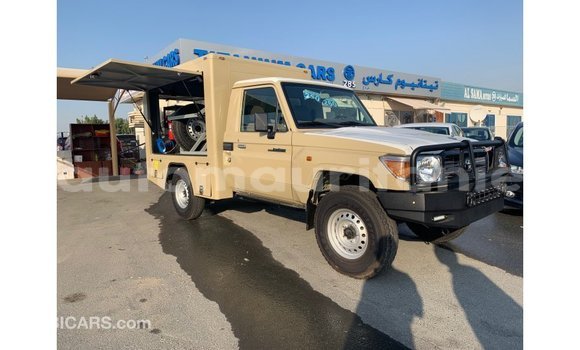 Acheter Import Voiture Toyota Land Cruiser Beige à Import - Dubai, Adrar Acheter Import Voiture Toyota Land Cruiser Beige à Import - Dubai, Adrar