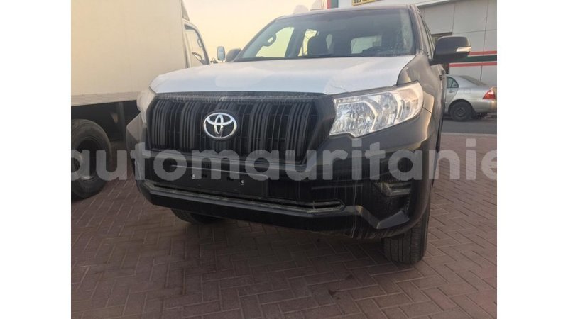 Big with watermark toyota prado adrar import dubai 1652