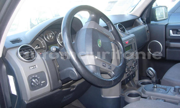 Buy Used Land Rover Discovery Green Car in Boû Gâdoûm in Hodh ech Chargui Buy Used Land Rover Discovery Green Car in Boû Gâdoûm in Hodh ech Chargui