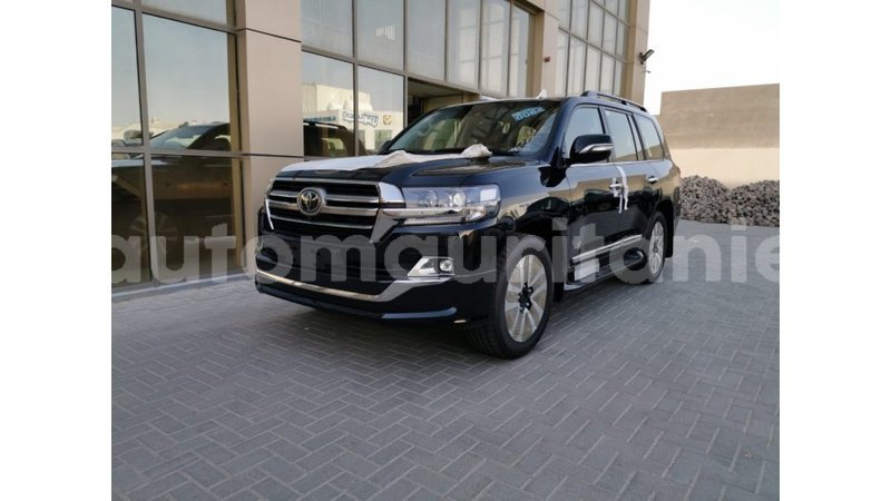 Big with watermark toyota land cruiser adrar import dubai 1685