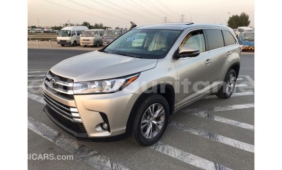 Acheter Import Voiture Toyota Highlander Autre à Import - Dubai, Adrar Acheter Import Voiture Toyota Highlander Autre à Import - Dubai, Adrar