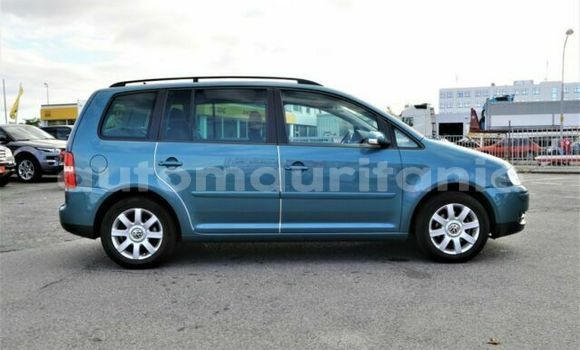 Buy Used Volkswagen Touran Green Car in Nouadhibou in Dakhlet Nouadhibou Buy Used Volkswagen Touran Green Car in Nouadhibou in Dakhlet Nouadhibou