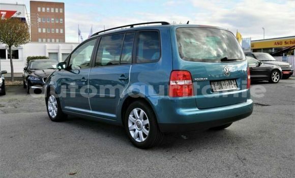 Buy Used Volkswagen Touran Green Car in Nouadhibou in Dakhlet Nouadhibou Buy Used Volkswagen Touran Green Car in Nouadhibou in Dakhlet Nouadhibou