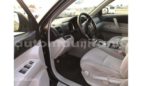 Acheter Import Voiture Toyota Highlander Noir à Import - Dubai, Adrar Acheter Import Voiture Toyota Highlander Noir à Import - Dubai, Adrar
