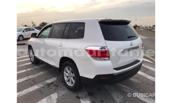 Acheter Import Voiture Toyota Highlander Blanc à Import - Dubai, Adrar Acheter Import Voiture Toyota Highlander Blanc à Import - Dubai, Adrar