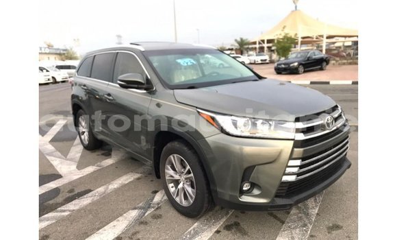 Acheter Import Voiture Toyota Highlander Autre à Import - Dubai, Adrar Acheter Import Voiture Toyota Highlander Autre à Import - Dubai, Adrar