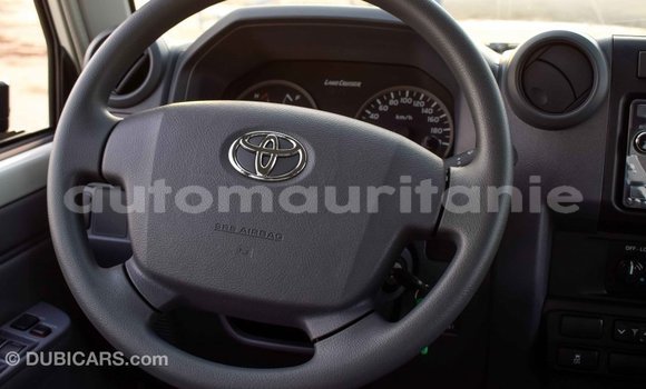 Buy Import Toyota Land Cruiser White Car in Import - Dubai in Adrar Buy Import Toyota Land Cruiser White Car in Import - Dubai in Adrar