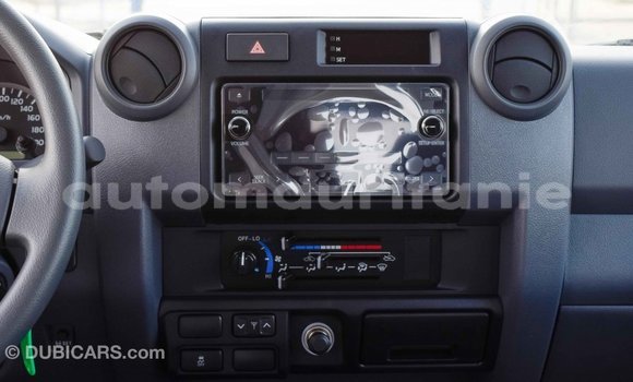 Buy Import Toyota Land Cruiser White Car in Import - Dubai in Adrar Buy Import Toyota Land Cruiser White Car in Import - Dubai in Adrar