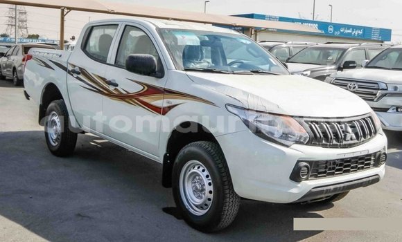 Buy Import Mitsubishi L200 White Car in Import - Dubai in Adrar Buy Import Mitsubishi L200 White Car in Import - Dubai in Adrar