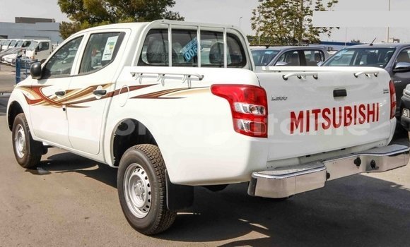 Buy Import Mitsubishi L200 White Car in Import - Dubai in Adrar Buy Import Mitsubishi L200 White Car in Import - Dubai in Adrar