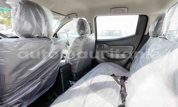 Buy Import Mitsubishi L200 White Car in Import - Dubai in Adrar Buy Import Mitsubishi L200 White Car in Import - Dubai in Adrar