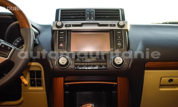 Acheter Import Voiture Toyota Prado Blanc à Import - Dubai, Adrar Acheter Import Voiture Toyota Prado Blanc à Import - Dubai, Adrar