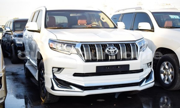 Acheter Import Voiture Toyota Prado Blanc à Import - Dubai, Adrar Acheter Import Voiture Toyota Prado Blanc à Import - Dubai, Adrar