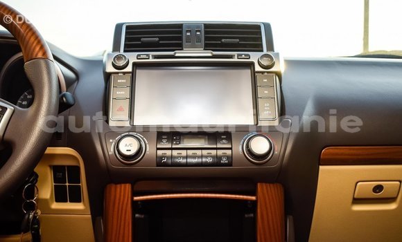 Acheter Import Voiture Toyota Prado Blanc à Import - Dubai, Adrar Acheter Import Voiture Toyota Prado Blanc à Import - Dubai, Adrar