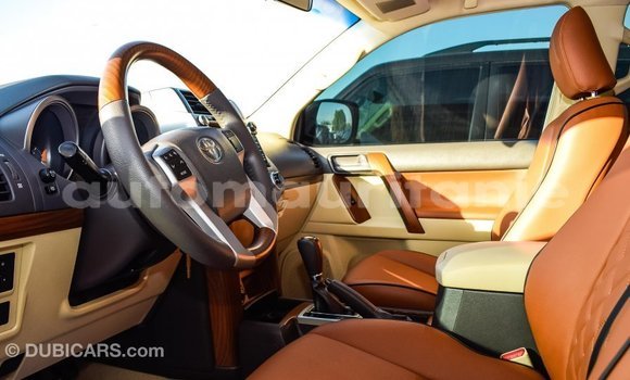 Acheter Import Voiture Toyota Prado Blanc à Import - Dubai, Adrar Acheter Import Voiture Toyota Prado Blanc à Import - Dubai, Adrar