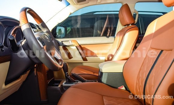 Acheter Import Voiture Toyota Prado Blanc à Import - Dubai, Adrar Acheter Import Voiture Toyota Prado Blanc à Import - Dubai, Adrar