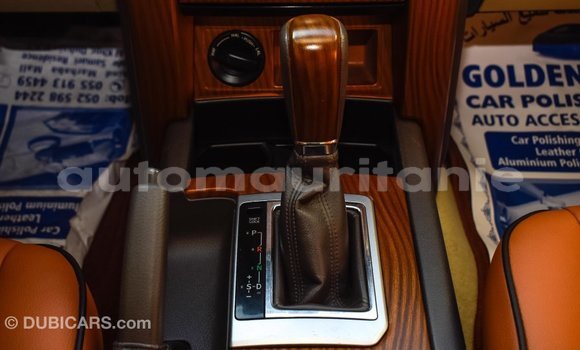 Acheter Import Voiture Toyota Prado Blanc à Import - Dubai, Adrar Acheter Import Voiture Toyota Prado Blanc à Import - Dubai, Adrar