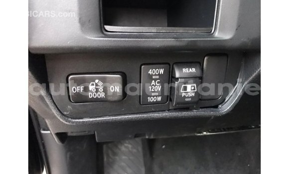 Acheter Import Voiture Toyota Tacoma Noir à Import - Dubai, Adrar Acheter Import Voiture Toyota Tacoma Noir à Import - Dubai, Adrar