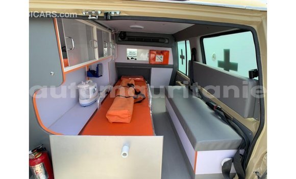 Acheter Import Voiture Toyota Land Cruiser Beige à Import - Dubai, Adrar Acheter Import Voiture Toyota Land Cruiser Beige à Import - Dubai, Adrar